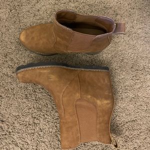 Brown boots